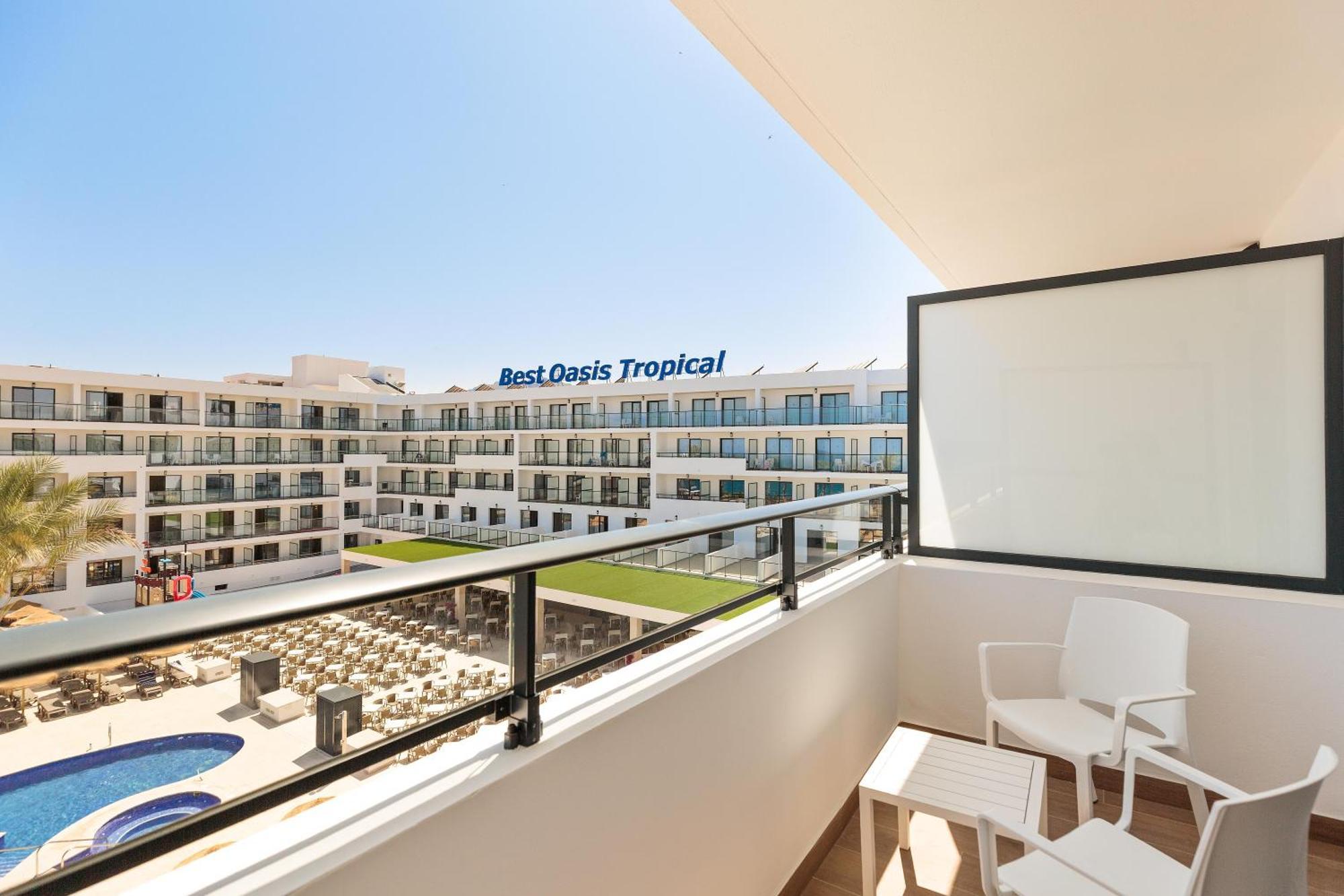 Oasis Tropical 4*