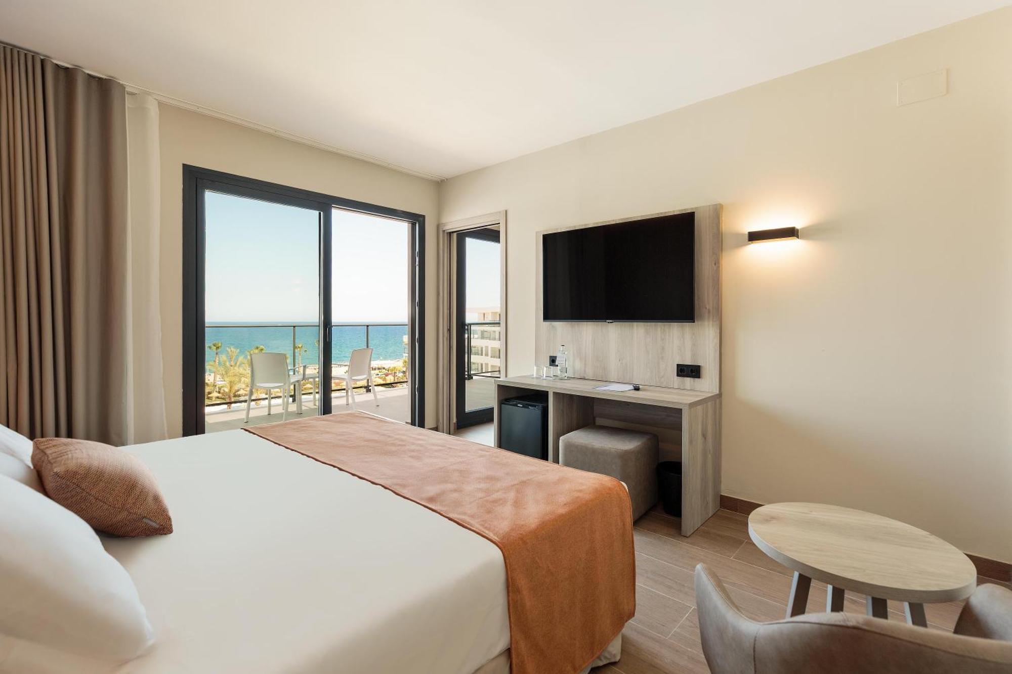 Oasis Tropical 4*