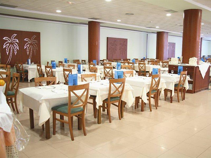 Oasis Tropical Hotel